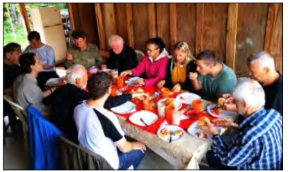 Mahlzeit mit Projektpartnern