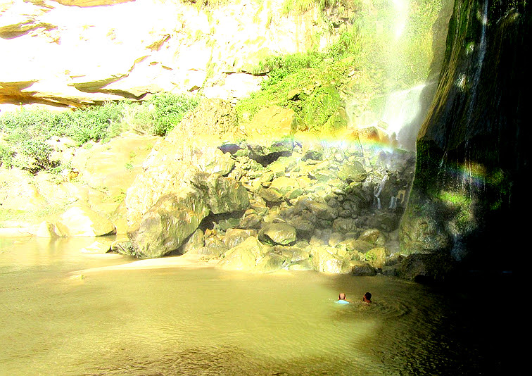 Wasserfall und Badesee
