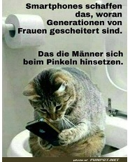 M�nner sitzen endlich beim Pinkeln
